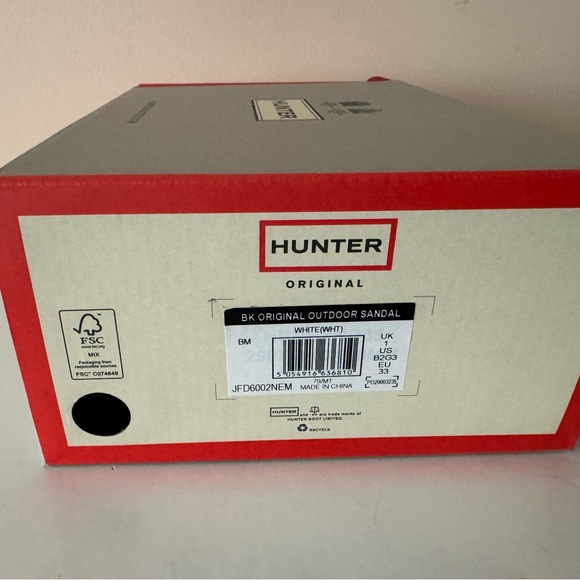 Hunter Original Outdoor Sandal. New. Size: 1 - Picture 13 of 14